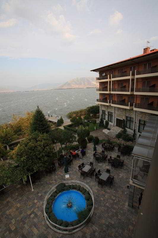 Tsamis Hotel Kastoria Exterior photo